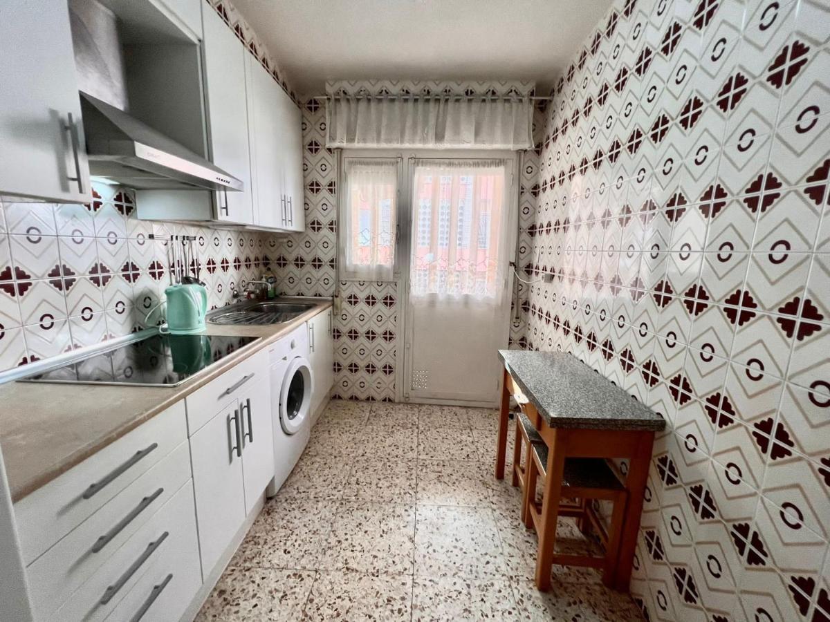 Uroczy Apartament Przy Playa De Los Locos Torrevieja Exterior foto
